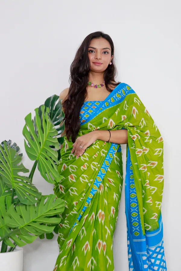 HANDICRAFT_WOMEN'S_Ikkat_PRINT_PURE_SOFT_COTTON_SAREE_WITH_BLOUSE_PIECE_With_Blouse_Piece